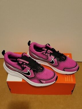 NWOB: NIKE Cosmic Runner